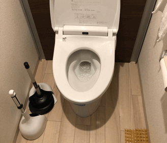 京都市伏見区のトイレが詰まっている様子
