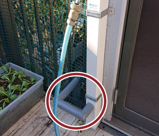 滋賀県甲賀市の水栓柱と破損した水道管を取り替えた様子