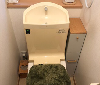 滋賀県大津市のトイレタンクの給水部品のパッキンを交換して水漏れが直った様子
