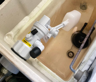 和歌山市のトイレの水漏れを修理した様子