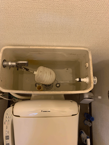 貝塚市のトイレ故障の様子