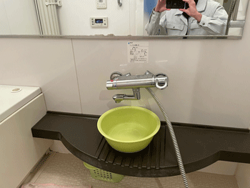 和泉市の浴室蛇口水漏れの様子