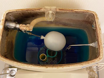 大津市のトイレ水漏れを部品交換して直った様子