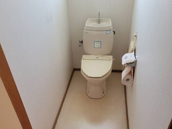 奈良市のトイレを交換する前の様子