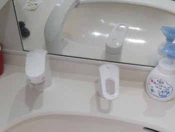 大阪市東住吉区の水漏れする洗面蛇口を新しい洗面蛇口に交換した様子