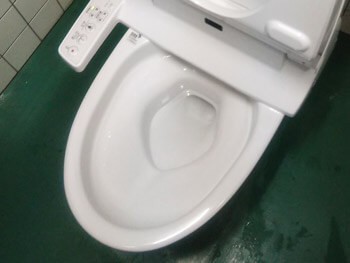 東大阪市のトイレつまりが解消した様子（法人）